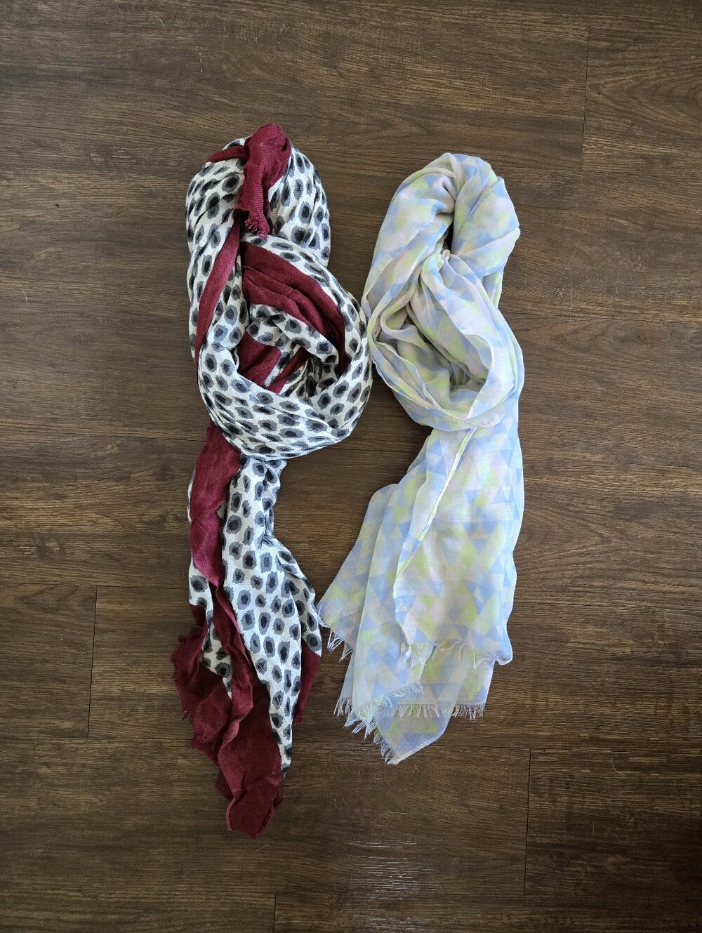 Set Of 2 Multicolor Patterned Fashion Scarves Set